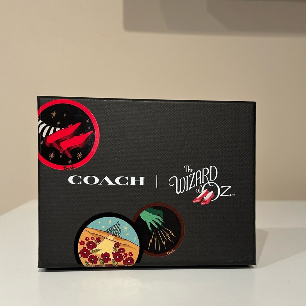 Limited Edition Coach Wizard of Oz black leather cardholder - Picture 5 of 5